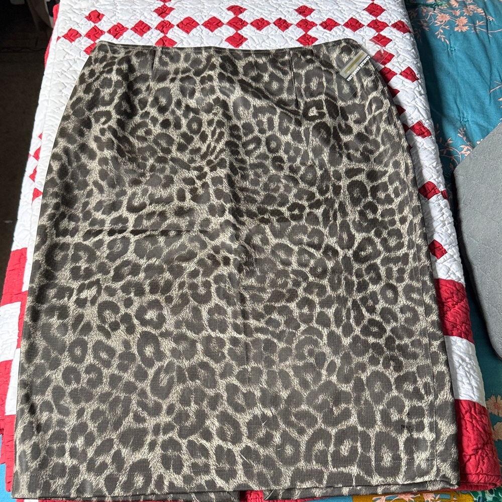 Chic Animal Print Pencil Skirt by Charles Chang Lima
